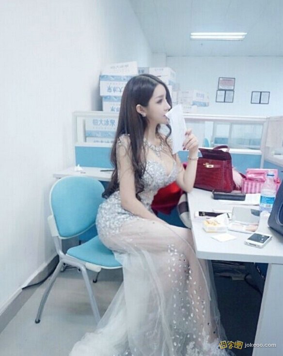 c0270339jw1erdi5i0aivj20g80keta71