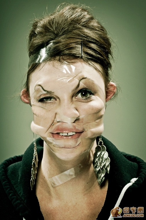 图片[31]-艺术家胶带贴脸颊如僵尸附身一般[34P]-囧客圈