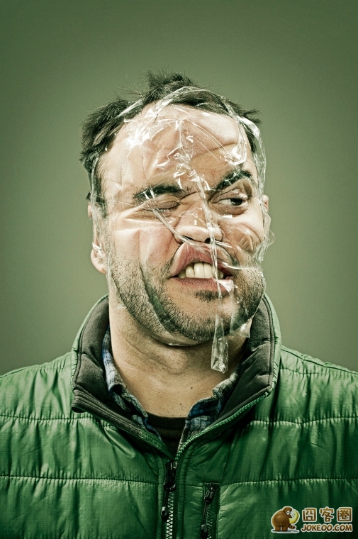 图片[23]-艺术家胶带贴脸颊如僵尸附身一般[34P]-囧客圈