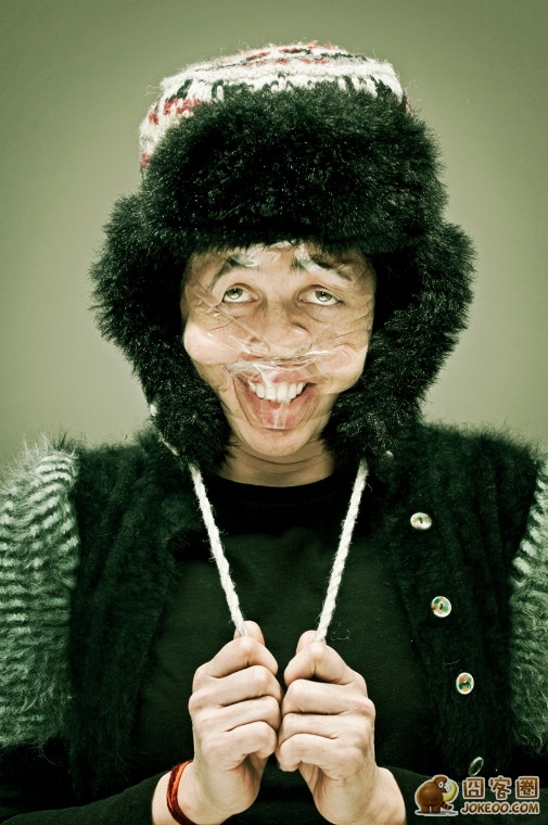 图片[12]-艺术家胶带贴脸颊如僵尸附身一般[34P]-囧客圈