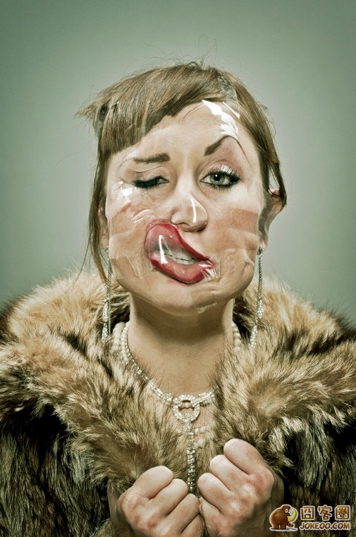 图片[13]-艺术家胶带贴脸颊如僵尸附身一般[34P]-囧客圈