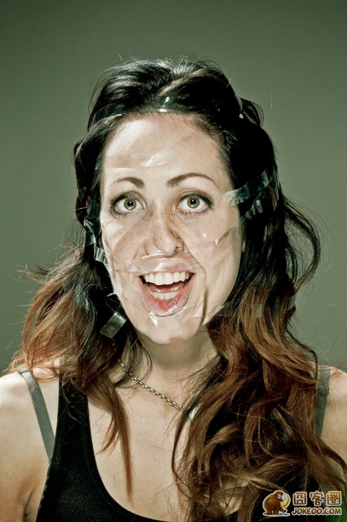 图片[3]-艺术家胶带贴脸颊如僵尸附身一般[34P]-囧客圈