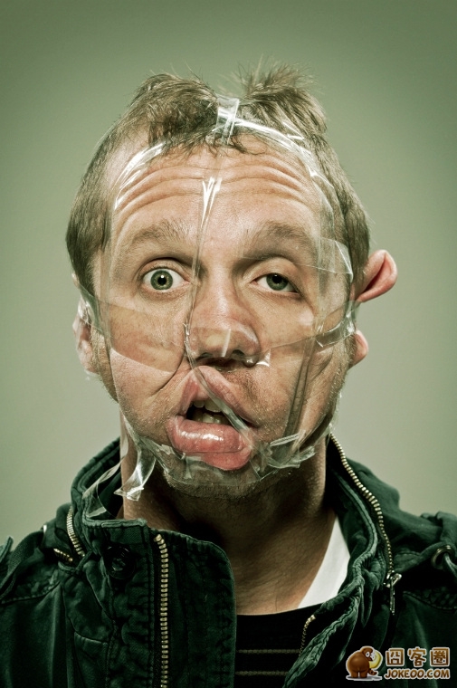 图片[8]-艺术家胶带贴脸颊如僵尸附身一般[34P]-囧客圈