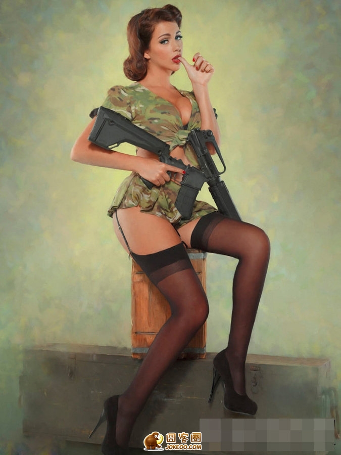 图片[11]-艳女郎演绎性感女兵 半裸翘臀军旅风-囧客圈