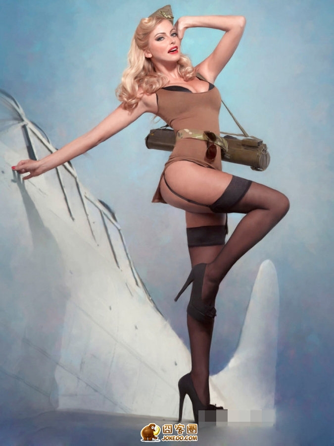 图片[12]-艳女郎演绎性感女兵 半裸翘臀军旅风-囧客圈