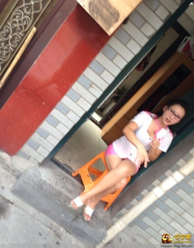 图片[5]-小巷里住了很多大姐姐，每天都会出来乘凉-囧客圈