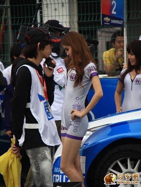 图片[5]-国内赛道女郎紧身衣“过紧”露尴尬[8P]-囧客圈