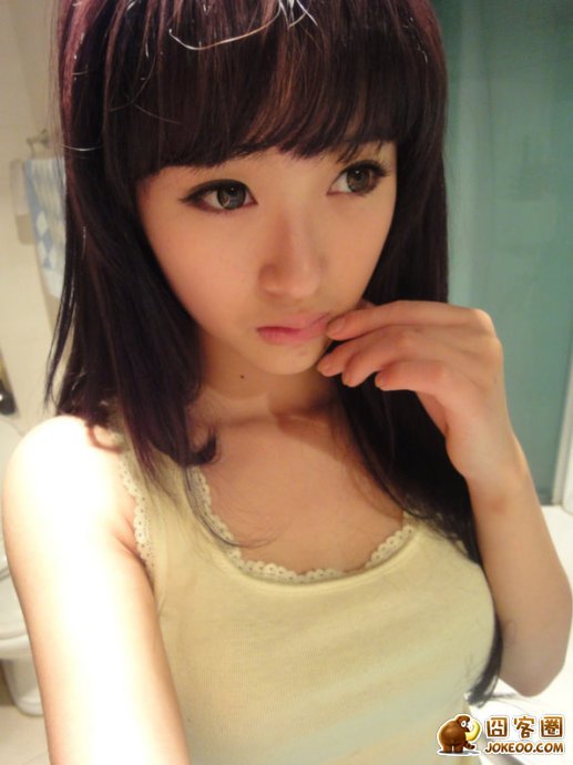 小站成立这么久了，咱一直努力着完善这个小站。每天辛苦的从网上搜罗最性感的美女图片。真的真的很辛苦。希