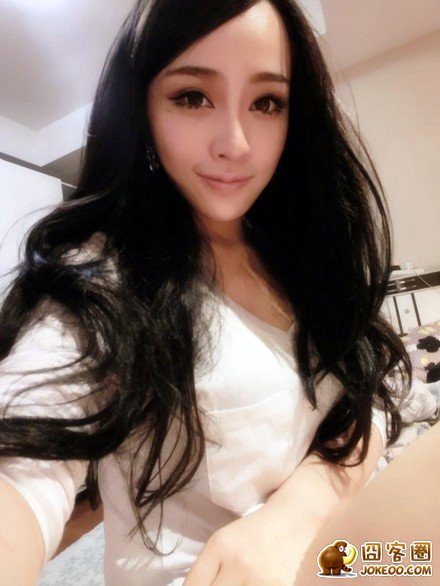 90后大眼美女生活自拍组图