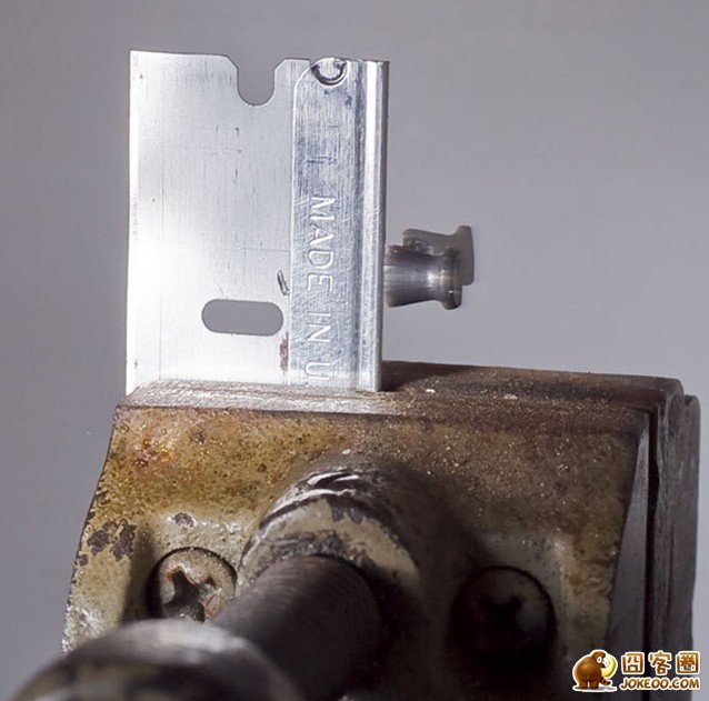 图片[1]-子弹高速穿透物体爆炸瞬间-囧客圈